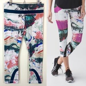 Lululemon Inspire Crop Luxtreme Pigment Wave Multi / Black 6